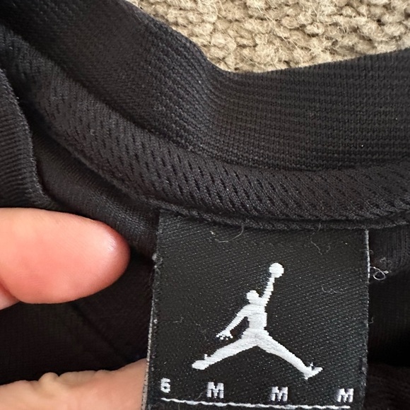 Boys Jordan tank shirt 6 - Picture 3 of 3